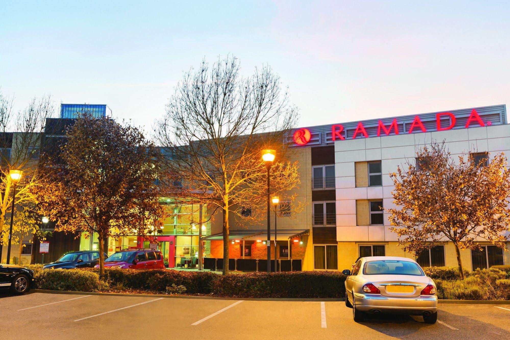 Ramada London North Ξενοδοχείο Έτζγουερ Εξωτερικό φωτογραφία